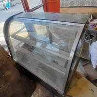 عارضة كيك • ستاند كيك • عرض كيك • جهاز عرض كيك • بغداد • مستلزمات مطبخ...