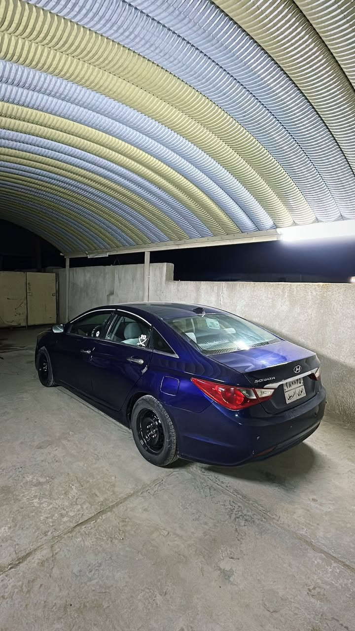 2011 اربيل
ماشية ١٠٩ بس
*********** 
السيارة حلوة وگاعده
