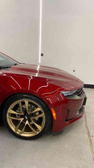 السلام عليكم ورحمة الله
للي يدور جمال + نظافة + قوة بين سيارات الـ V6، انته وصلت 😎

🚗 كمارو RS – 6 سلندر
🔹 موديل: 2021
🔹 اللون: أحمر دم الغزال (لون يخبل ومميز 🩸)
🔹 فتحة سقف + 3 مودات قيادة + كير 10 نمر 🚀
🔹 تشغيل بصمة + تشغيل عن بُعد 🔑
🔹 هاندبريك كهرباء – كاميرا دوّارة – كشنات كهرباء
🔹 شاشة CarPlay أصلية
🔹 إنارة داخلية تشتغل من التطبيق
🔹 ستيرن كاربون ملبس جلد تغليف شنايزر
🔹 باك لايتات سموك أصلية من أمريكا
🔹 برمجة قوة وسيفتي يم سيف تيتو

📍 المسافة: 29 ألف ميل فقط
📍 الرقم: أربيل باسمي وتحويل مباشر
⚙️ المحرك والكير بكفالة
💥 حادث خفيف: جاملغ خلفي + باب إيرباك بردة

💰 السعر: 205 
(وبيه مجال بسيط بس للمشتري الجاد)

📍 الموقع: بغداد – شارع فلسطين
📞 ***********
