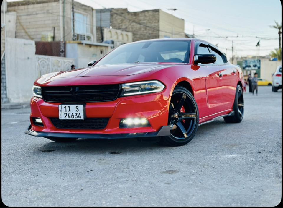 السلام عليكم للبيع
اللبيع جارجر كفالة عامة من الصبغ
چارجر موديل 21 اصل تو ويل بأإسمي 
مكينة 3.6 ماشية 45 

صور الحادث بالمنشور تبديل بنيد بلادي نفس اللون قطعة اصلية نفس الكود مال السيارة ونفس الصبغ حته بالسونار يطلع مفتوح ميطلع مبدل
 والجاملغ بي تعديل بارد بسيط جداً وحته ممبين 
كفالة عامة من الصبغ دعامية راجعة نفسها 
ممبدلة ومكفولة من الكلير والصبغ الامريكي 

كير محرك تبريد حدادية كفالة عامة استوك السيارة ع البلادي ماملعوب بيها ابد 
رقم بغداد انكليزي 

ويل نجمة حجم 20  تخم تاير تو سايز 
خلفي قياس 275 امامي قياس 245
اضافة سوادات كت كامل لايت زنون اصلللللي
غرفة بلاك توب جلد اسود كشنات حضن
تدفئة استيرن 
تدفئة جميع المقاعد الأمامية والخلفية 
وتبريد جميع المقاعد الأمامية والخلفية 
هيترات بالمري 
وذاكرة خزن ميموري لكرسي السائق
كرسي السائق والراكب تحكم كهربائي 
سبيرها وعدتها بلايلون بعدهم كتلوك الشركة بيها مامفتوح 
ابيع ع السونار وين ما يعجبك تفحص افحص 
الشراي يتصل واني بالخدمة 
مكان السيارة بغداد للاستفسار ***********
