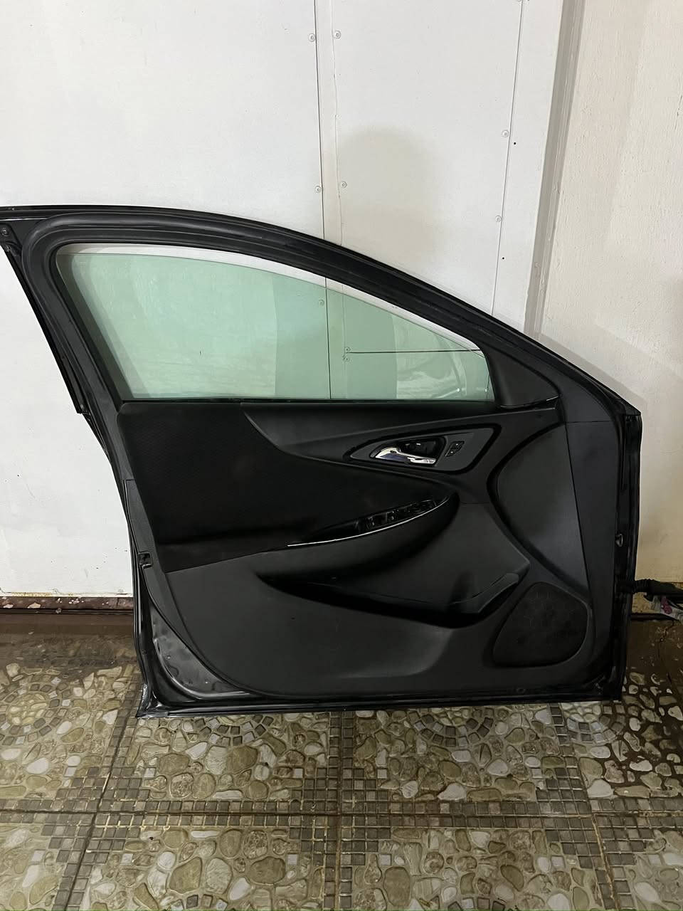 بسم الله الرحمن الرحيم
عندي غراض ماليبو للبيع 

⭕️ 1.بنيد و الضربة موضحة بالتصوير 

⭕️ 2.شباك موديل 2020  نظافة 90‎%‎ ابيع هوه والدعامية

⭕️ 3. بطانة باب سايق + الجامة نظافتهم 95‎%‎

⭕️ 4.باب سايق بي ضربك و يتعدل ع البارد ايضاً 

شوف الصور و احكم ع السعر و راسلني 

التواصل واتساب او اتصال : ***********
