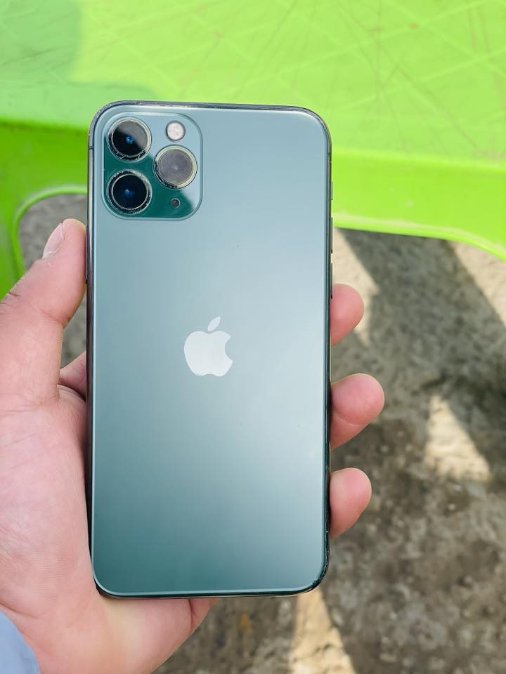 السلام عليكم اخوان آيفون ١١ برو فقط مو برو ماكس ذاكره ٢٥٦ بطاريه جانت 71 وبدلتها ١٠٠ اصليه امانت الله ورسوله وشاشه هم مبدله اصليه وكاله على الفحص جهاز بالقران الكريم نضافه فوووول مكفول من الشخط فقط شاشه وبطاريه مبدلات فيس إيدي واكف مكاني بغداد الزعفرانيه قفل ١٩٠ *********** ملاحضه اخوان الجهاز الدكمه التعلي وتنصي واكفات فلاته تتبدل ب١٥ ألف فقط الجهاز نضيف وما يتفوت الله شاهد
