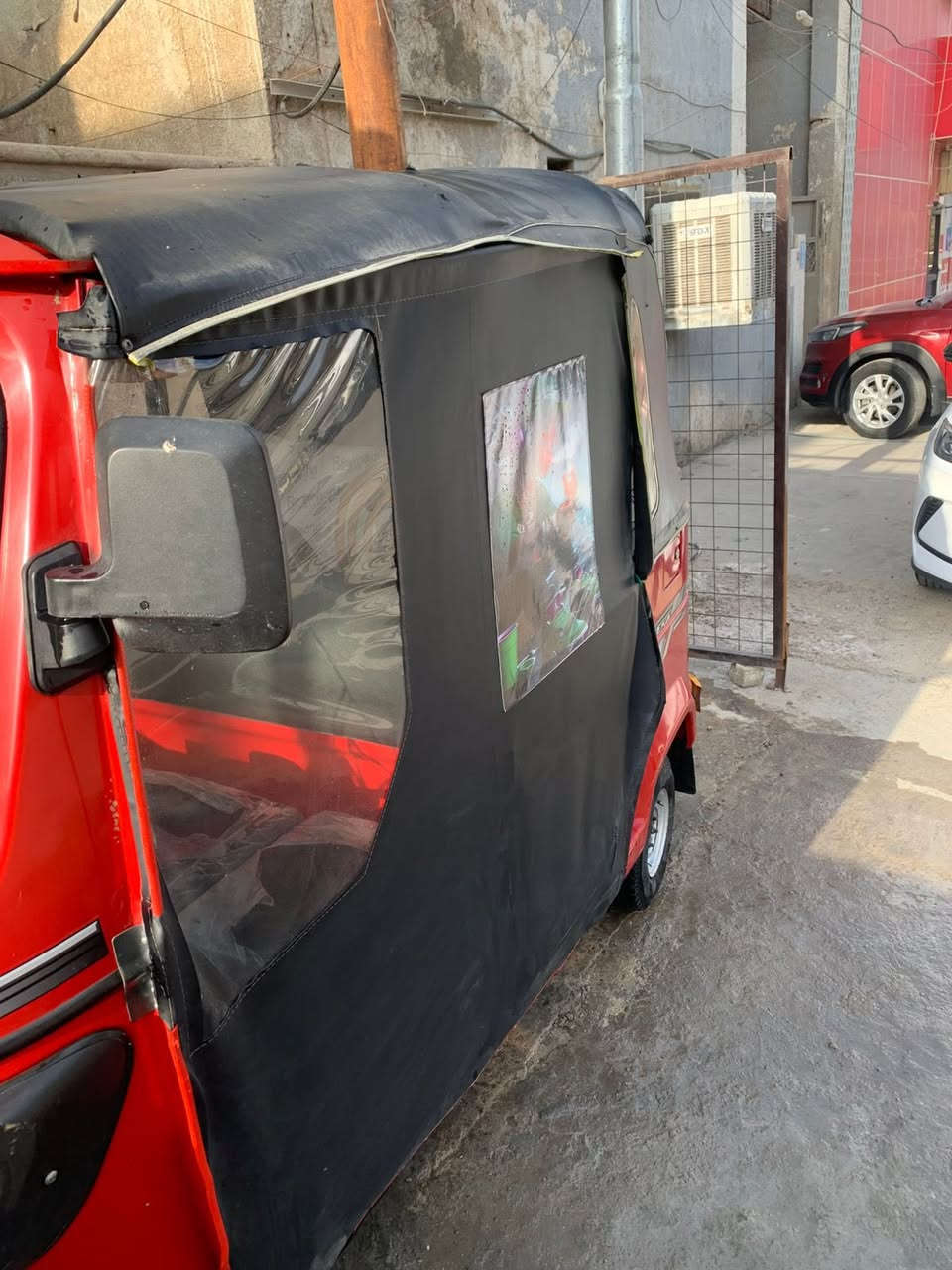 سلام عليكم تكتك للبيع تي في إس مديل ٢٢تكتك نضيفه وخير من الله كفاله مرقمه تحويل ثاني يوم  سعرها ٧٨٠٠وبيها مجال
***********
