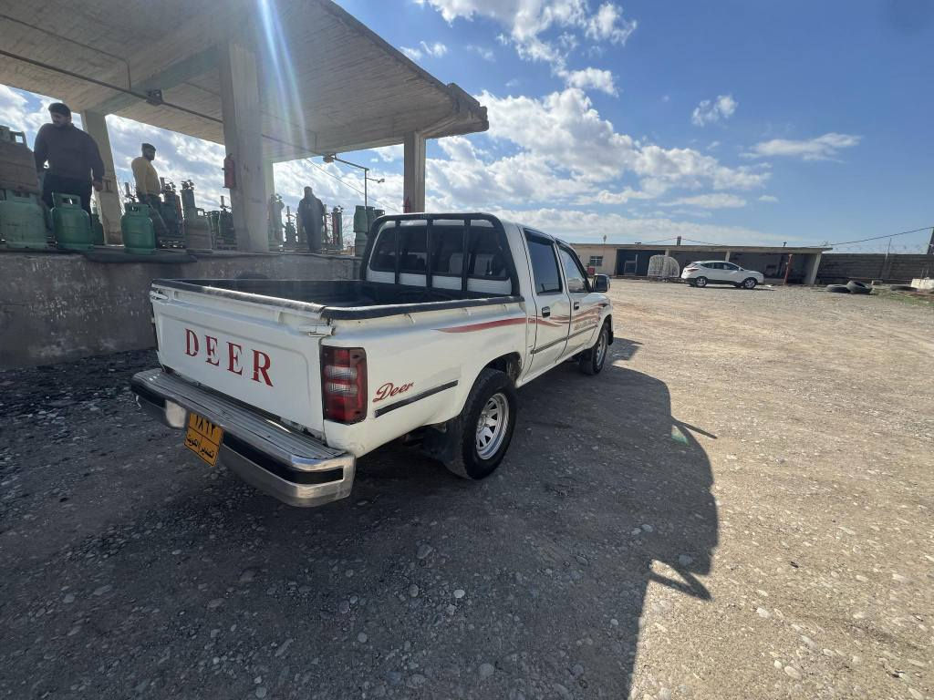 ***********
 سعرى ٣١ گةلا و معامةلة 
شوين كوية 
پیکاب  دێر 
موديل ٢٠٠٦ 
مةنفيست فسفؤر 
مكينة بةخ 
بةشةرتى وةرگراو و براو نةبيت 
دشبول سور 
مةكينة بةشةرت سةرف و بوخارى نيية أربيل, العراق
