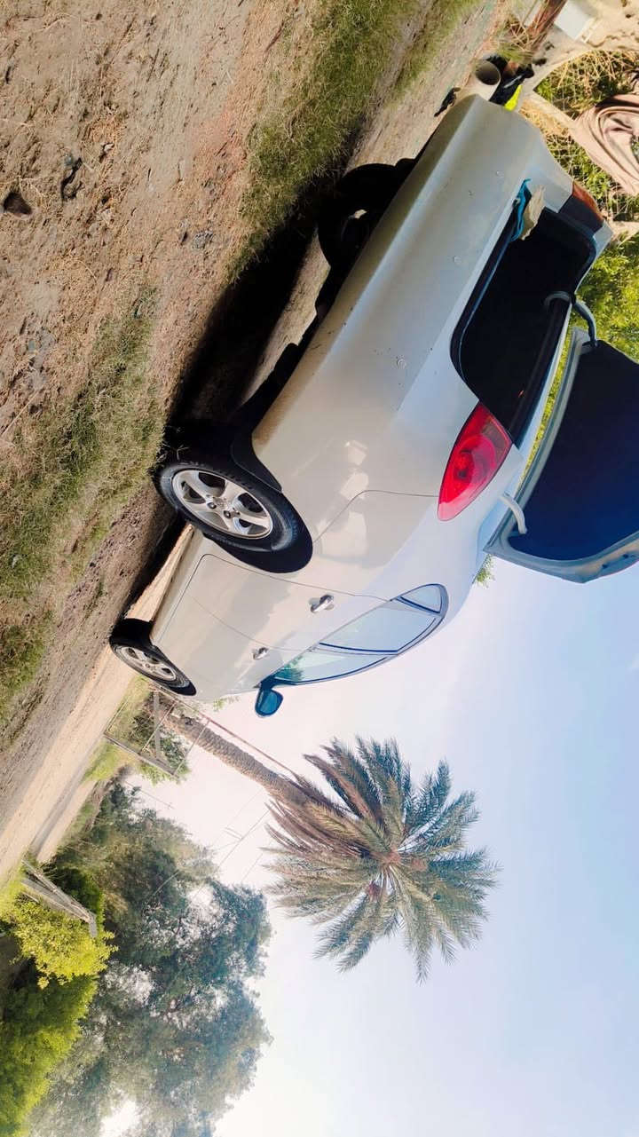 الإنتر 2010 خليجي السياره بيها طخه زغير ب باب الأخلفي ولامي تحويل ثاني يوم سعرها ب 118  وبيها مجال مكان السياره بغداد المحموديه واتساب ***********
