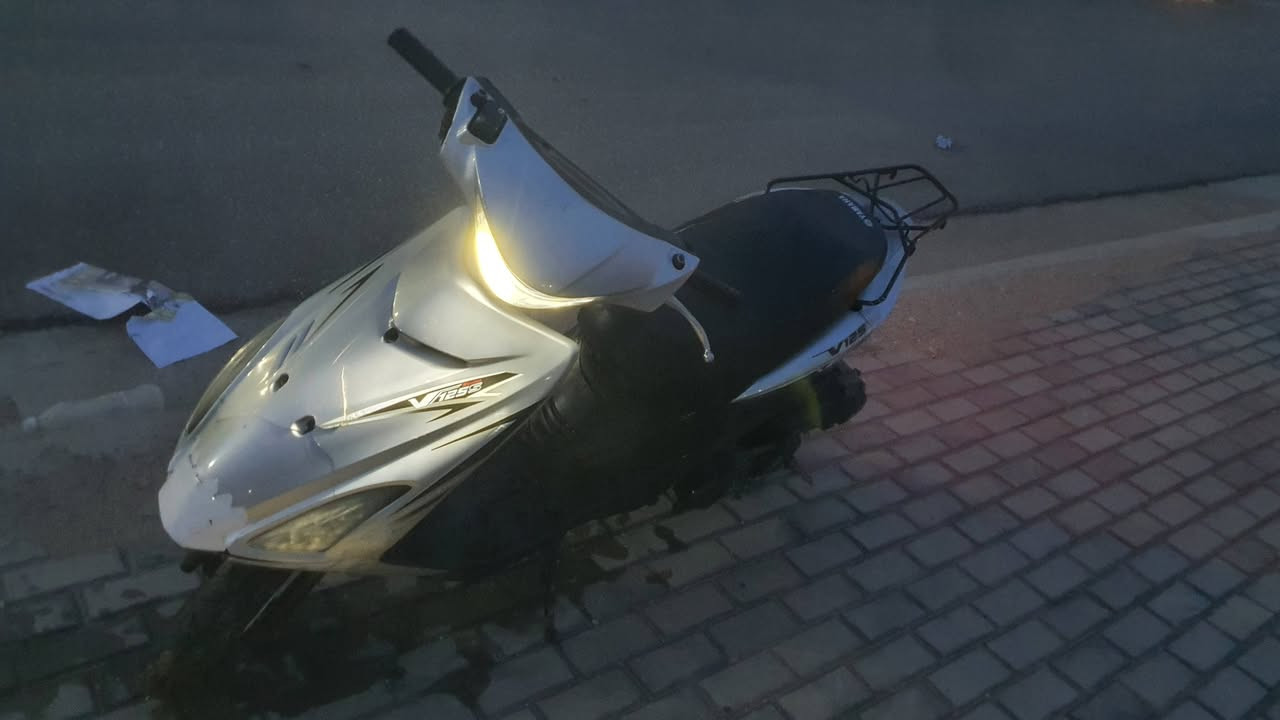 دراجة sf ادرس صيني محرك 125 / شغاله بس يرادلها ترتيب وكعكه مال صالصنه طاكه 180 وبيها  دراجه ادخن مجال مكاني كربلاء ***********
