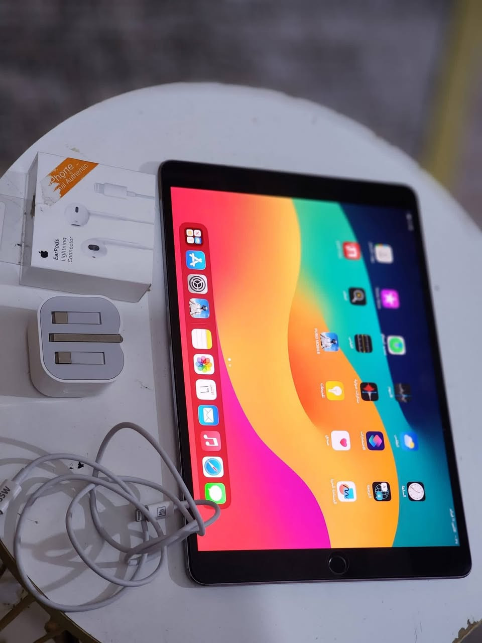 ايباد برو 10ذاكره250 نضيف وبل ببجي يخبل مابيه اي عطل سعره 230مجال بيه حك جيه مكاني البياع ***********
