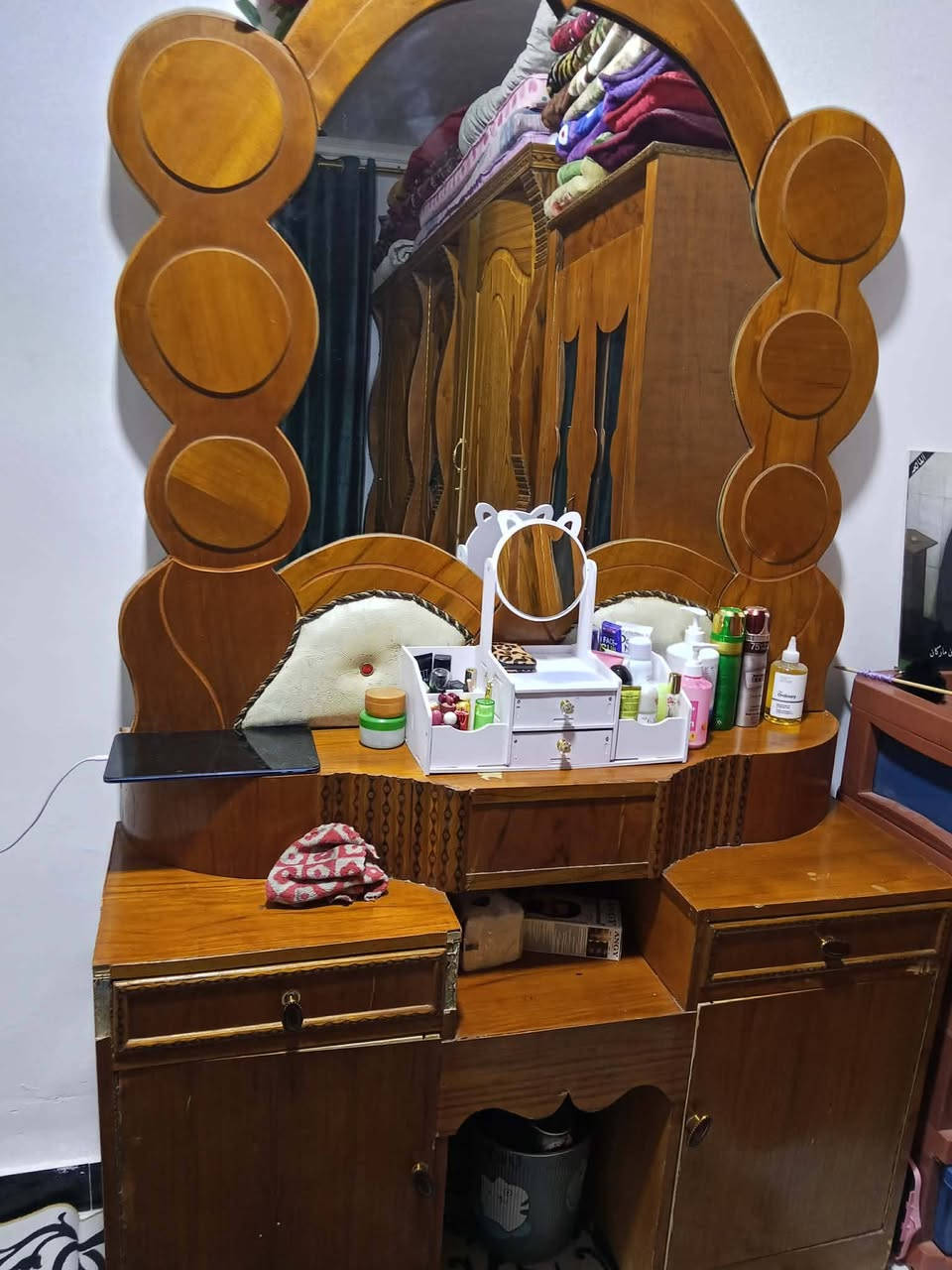 غرفه استعمال قليل للبيع
العنوان الورديه مكلفه بالنشر 
***********
