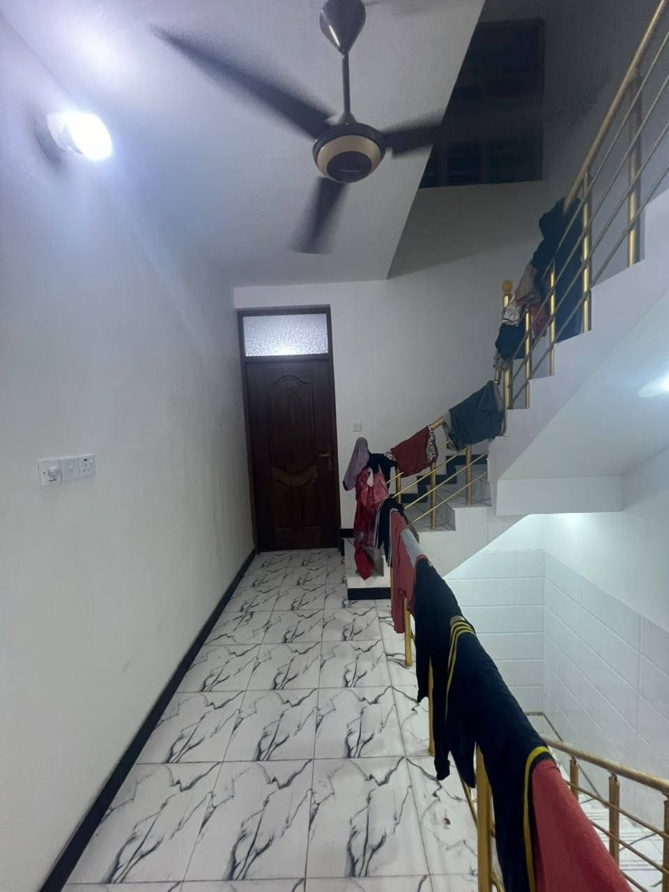 اسلام عليكم
مشتمل للبيع بشعب حي سومر بشارع المدارس/مساحه 70/واجهه 3.5/نزال 20/تفاصيل المشتمل/طرمه صغيره/استقبال/حولي/مطبخ/خدمات/3غرف مع خدمات/للاستفسار مكتب الشعب للعقار باداره ابو ريحانه الهاتف ***********
واتساب ***********
