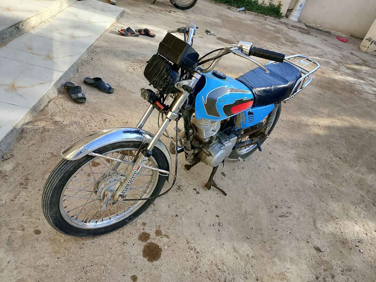 دراجه البيع ايرانيه  السعر 200 وبيه مجال قليل مكاني كربلاء قرب إلمام عون  متواجد بس علا فيس
