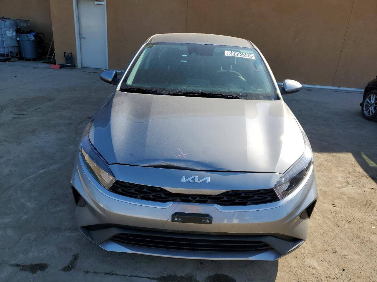 السلام عليكم
كيا فورتي موديل 2024 ماشيه 46 محرك دوش 
اني مستوردة وكله باسمي نص فول 
بيه جاملغ حار موضح بصورة وحاحدثه بصورة باب بارد وانطخت بالعراق باب الثانيه هم بارد كما موضح بصورة بنيد بي طخه بسيطه بارد سيارة على ايدي مكفوله من كل نواحي عده حادثه رايده ب158$
مكاني بغداد حي البساتين


**إذا كنت صاحب هذا الإعلان وتريد حذفه لأي سبب، رجاءا أرسل رسالة إلى الدعم الفني**