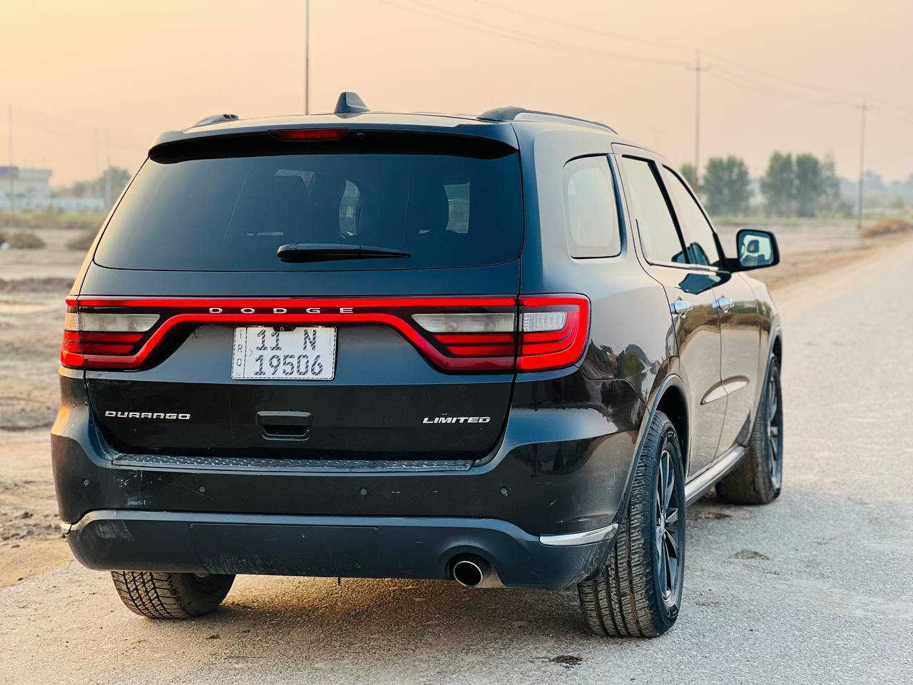 السلام عليكم 
للبيع دورنكو 2015 لمتد 
سياره كفاله عامه فقط شبر بجاملغ الامامي يعني قطعه وحده صبغ السياره بدون تبديل 
وصور الحادث بالمنشور 
 رقم بغداد نكليزي
فول مواصفات عده الفتحه
اشاير بل مري 
جنطه كهرباء 
كشنات جلد
حساسات خلفيه  
شفتات بل ستيرن
شاشه كبيره 
تشغيل عن بعد 
مري كهرباء 
كامره دواره 
خزن ميموري
مثبت سرعه
منضومه زينون 
محرك v6 3600 
السياره جاهزه حداديه وتخم تاير وكير ومكينه ومنضومه بانزين كله جديد 
 سياره احله من الصور بهواي 
مكان ذي قار الغراف
*********** هذا رقمي وبخدمتكم 
السعر 215 بيها حق التقدير شي بسيط
