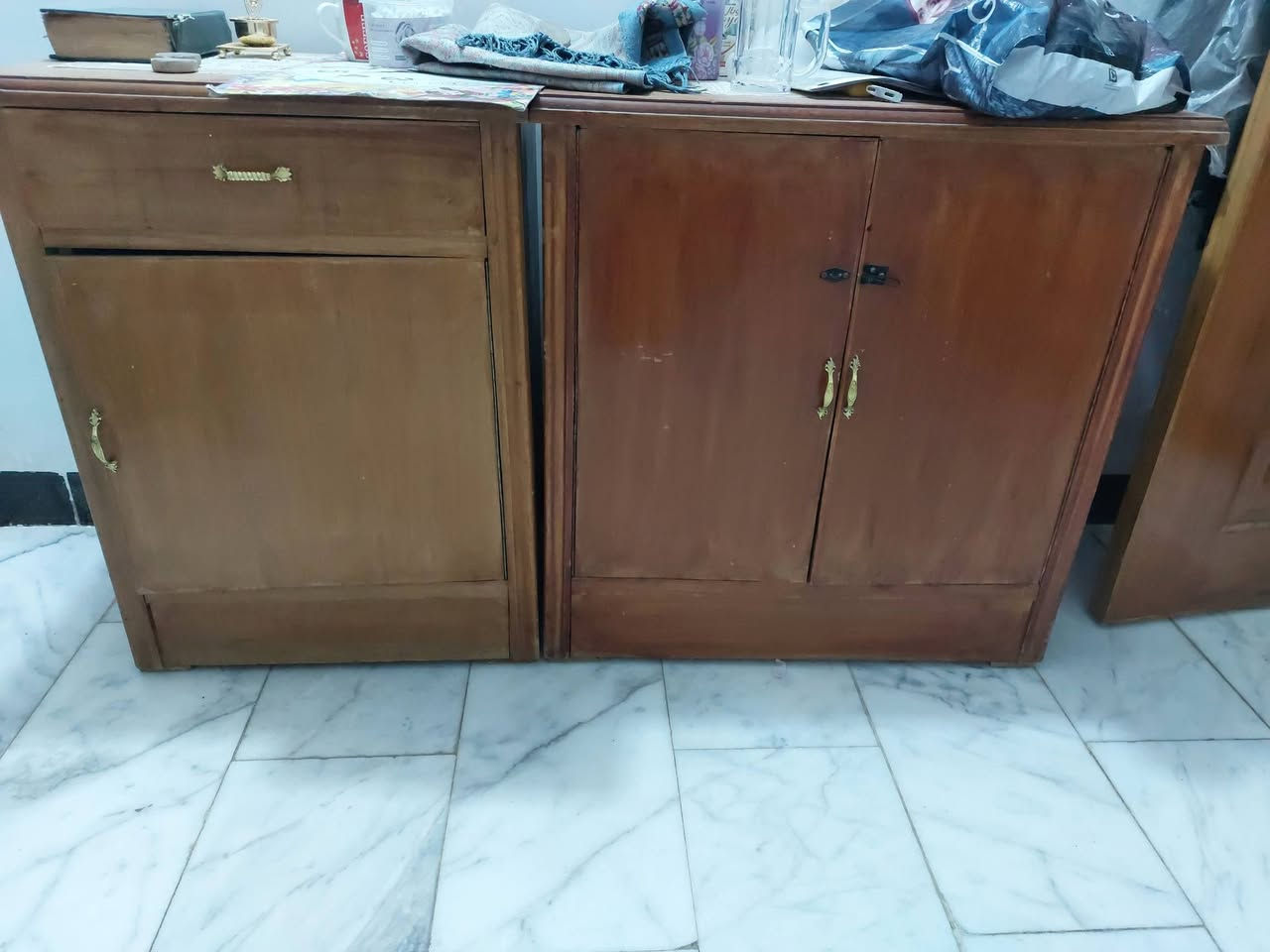 للبيع غرفة نوم عراقية صاج نظيفة واضفت الها رفوف بالكنتور والكومديات والسرير موجود بس مفكك وموضوع في المخزن بحالة جيدة ..السعر ٣٥٠ الف وبيها مجال


**إذا كنت صاحب هذا الإعلان وتريد حذفه لأي سبب، رجاءا أرسل رسالة إلى الدعم الفني**