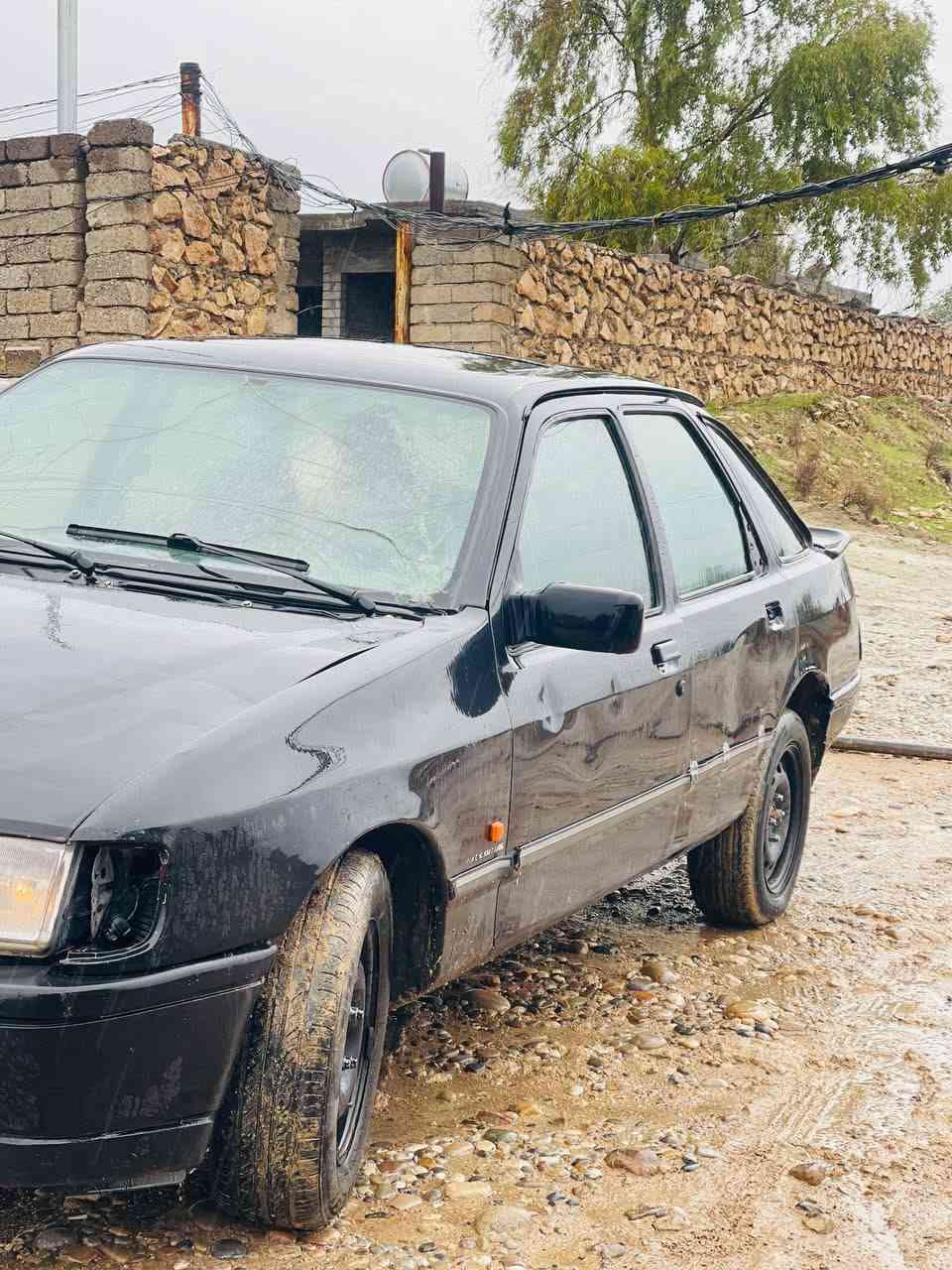 سلام عليكم 
فورد سيرا موديل91 محرك شرط لا صرف ولا نفخ گير شرط سياره كلشي ما عايزها  السعر 14للتواصل ***********
