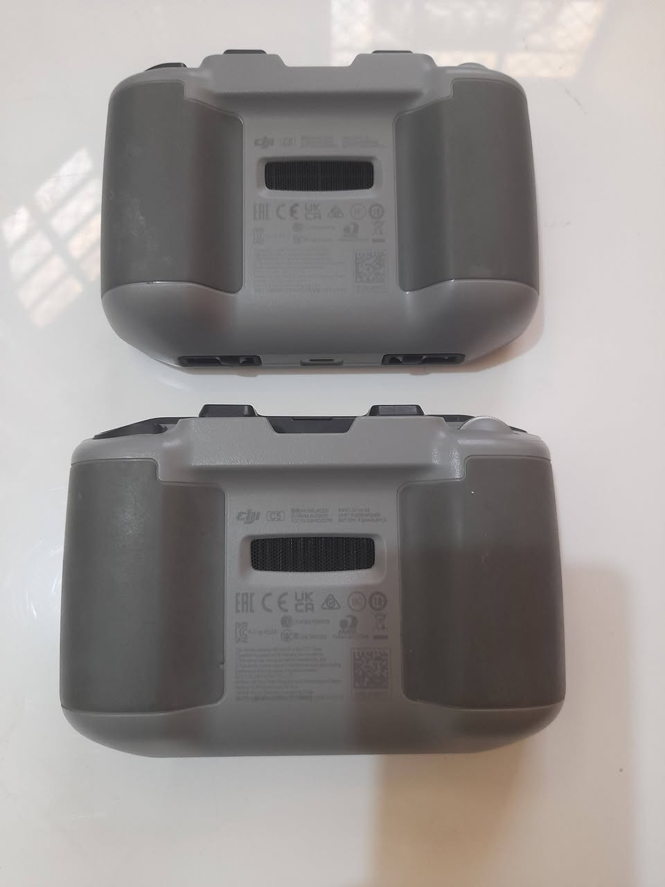 السلام عليكم  // كما موظح بالصور جوستك  عدد  2 وبعد عندي 2 يعني المجموع 4


**إذا كنت صاحب هذا الإعلان وتريد حذفه لأي سبب، رجاءا أرسل رسالة إلى الدعم الفني**