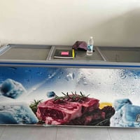 مجمدة عارضة للبيع  السعر ٤٠٠ الف  استعمال شهرين نظيفة جدا  الهاتف / ٠٧...