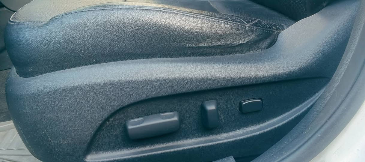 سوناته 2014 كصه    متومه بانزين بانزين ودوش و2000مكينه فول الفول بصمه  بوليراما فتحتين مرايات شفط اشاره بالمرايات كشنات جلد وكشنات تدفع وتبريد وتبريد خلفي كاميرا وشاشه تحكمات ستيرن فول كلش وجاهزه مكينه كير حداده تبريد تدفئه تخبل السياره تعبان عليه وكلش حلوه السعر 58 مكاني بصره بصره *********** كلشي شغلل بيه تخبل
