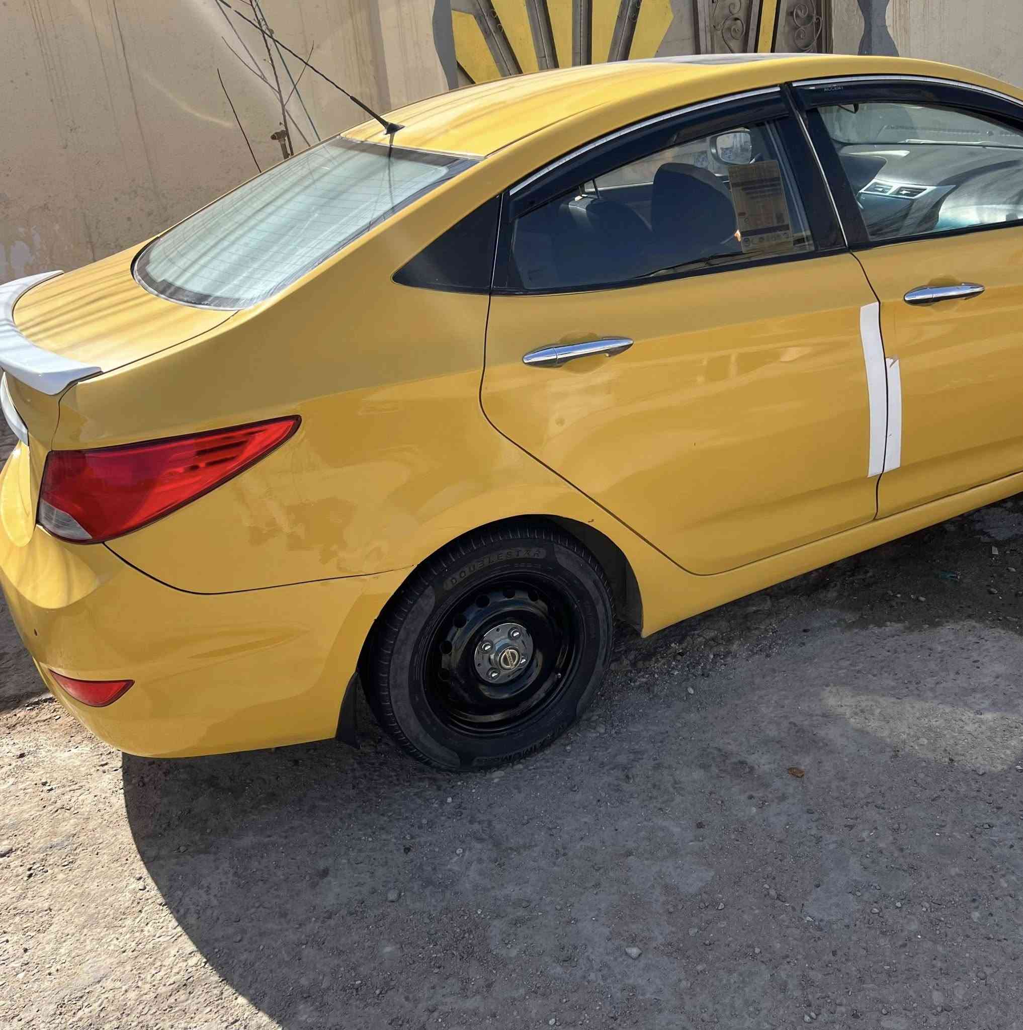 أكسنت للبيع أو مراوس بخصوصي المهم مو تكسي.
السياره 2015 خليجي رقم بصره مشروع وطني بأسمي سنويه جديده . شاشه تبريد حداديه جديده مشط جديد. مكينه ١٦٠٠ . الضرر موضح بالسونار 
السياره مخليه للدوام فقط 
استفسار اكثر اتصال على الرقم ***********
