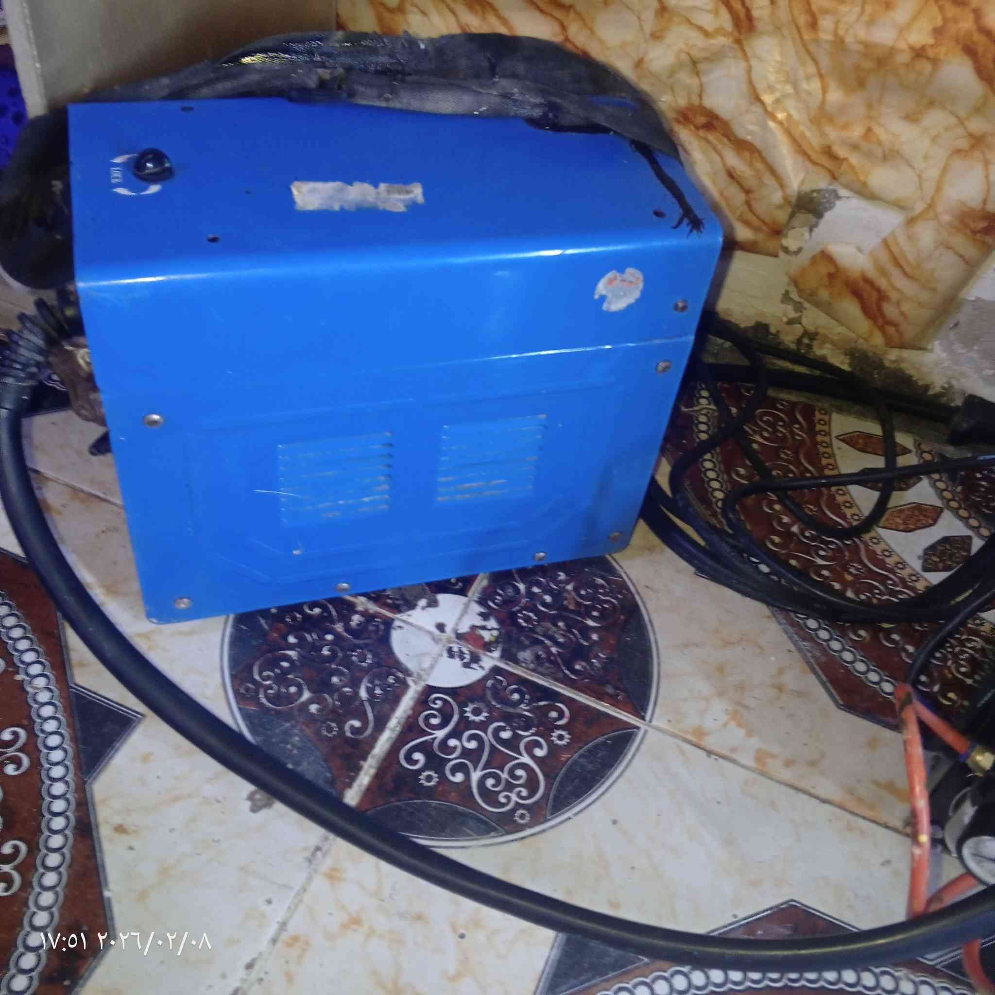 السلام عليكم عندي كمبريسر هواء وعندمكينة لحام مك حجم چبير وثقيل ألماني باله وعندي مكينة بلازمه قطع وقص هم باله الكمبريسر 150 وماكنه الحام مك 150 وماكنة البلازمه للقطع 100 عنواني حي الشهداء ***********
