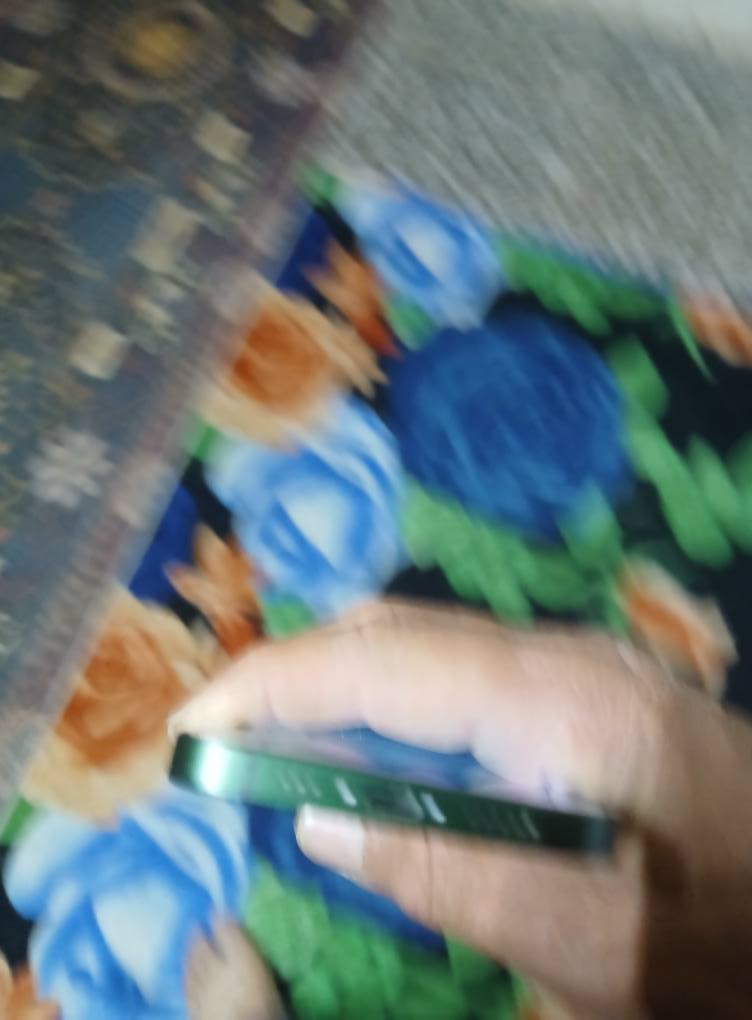 ايفون 13عادي نظافة 90 عدا حكة بسيطة جدا غير مؤثرة واضحة ف بالصورة ماستر كارتونة وكيبل بطارية 89 ظمان مامفتوح بغداد مدينة الصدر *********** السعر ٣٨٠ بغداد, العراق
