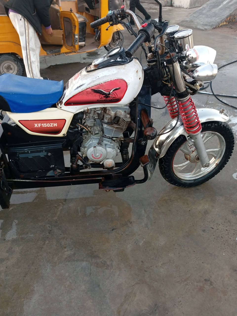 ستوته صقر موديل 2020 سلف هندر شغل وطلع محرك 21 الف مذب عليها اوراق اصولي كامله مكانها بغداد الحسينيه مال راشديه سعرها1400بيها مجال حك الجيه ***********بي واتساب اتصل ودلل موشراي لاتتصل
