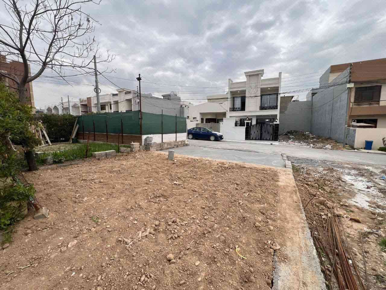 #دارللبيع حي فرمانبران مقابل حديقه 

#المساحة  125 متر  فلات  مقابل حديقه 

#يتكون من ٤ غرف و ٢هول و استقبال   ٢مطبخ و ٤صحيات 

#طابو  يسجل مباشر باسم كل عراقي 

#السعر ١٠ دفتر و ٢٠ ورقه و مجال 

#للاستفسار https://t.me/aqaratalshmal
***********
***********
