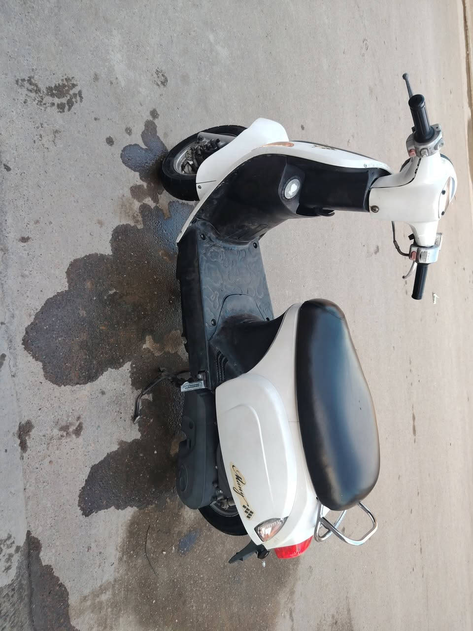 السلام عليكم كامكوحديث نوزل درجه نكره معدل شلعه خرسه ابمعنه الكلمه نضيفه برغي ممفتوح بل مكينه السعر500اوبيه مجال حك الجيه رقم ***********مكاني الدوره
