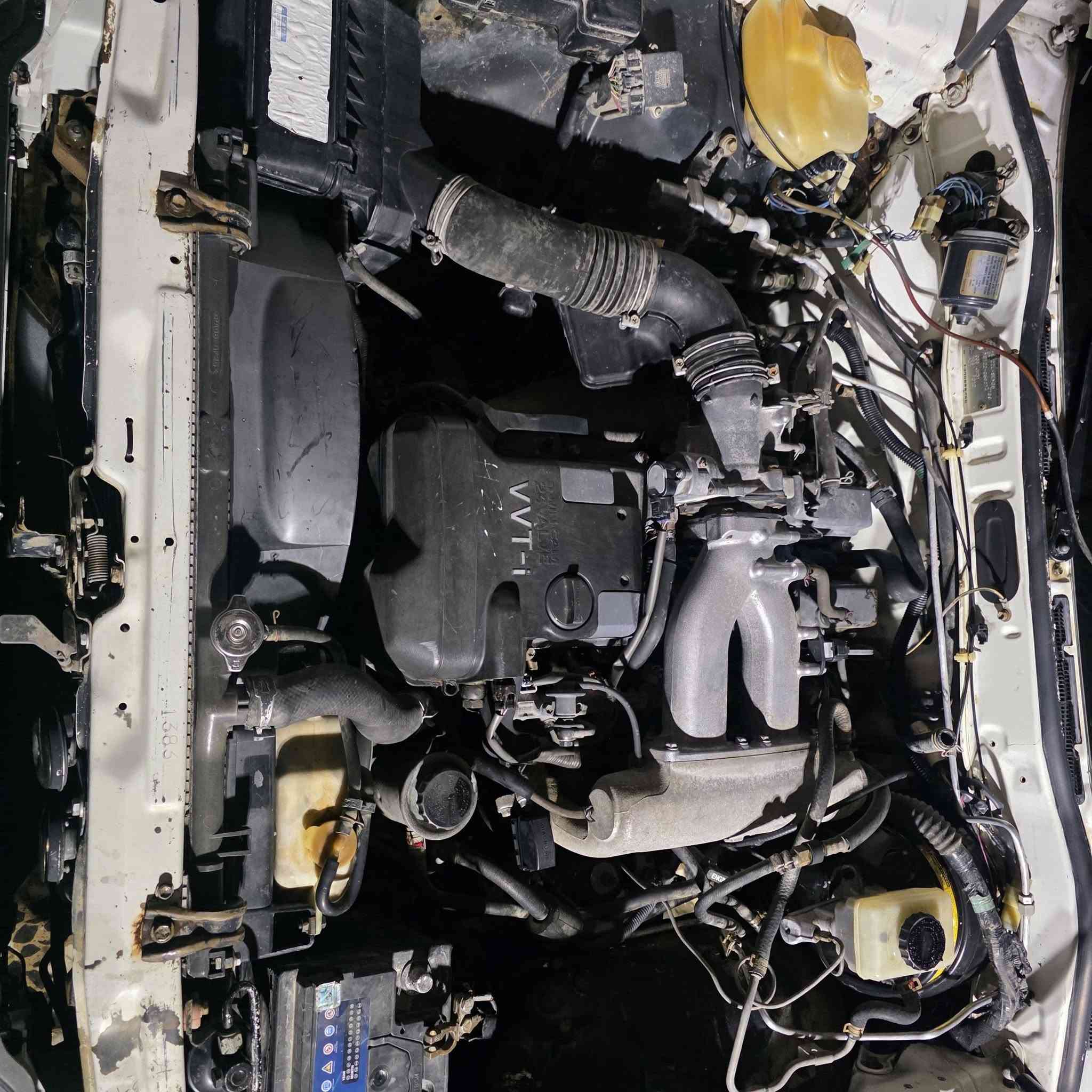 السلام عليكم سوبر كراون موديل ٨٥
مشه ١١٣ الف حقيق رقم بابل صاعد هز ورسل الهز البابل ومصفره
 غرمات وكامله مكفوله برغي ما مفتوح بيه كل عل بلاد مكينه وكير ٢٥٠٠ جدد بل شرط تخم تاير وياله جدد حداديه جديده كله شغاله كهربيات ضفيره بلاديه ما ملعوب بيه سياره مال جناي وكفه صاره ١٥ ما مستخدمه يعني حت ما متعبه اريده ٦٥ وبيه مجال بصيط حك الجي والميعجب السعر خلي يعبر المنشور مكاني نجف حي الندا ***********
