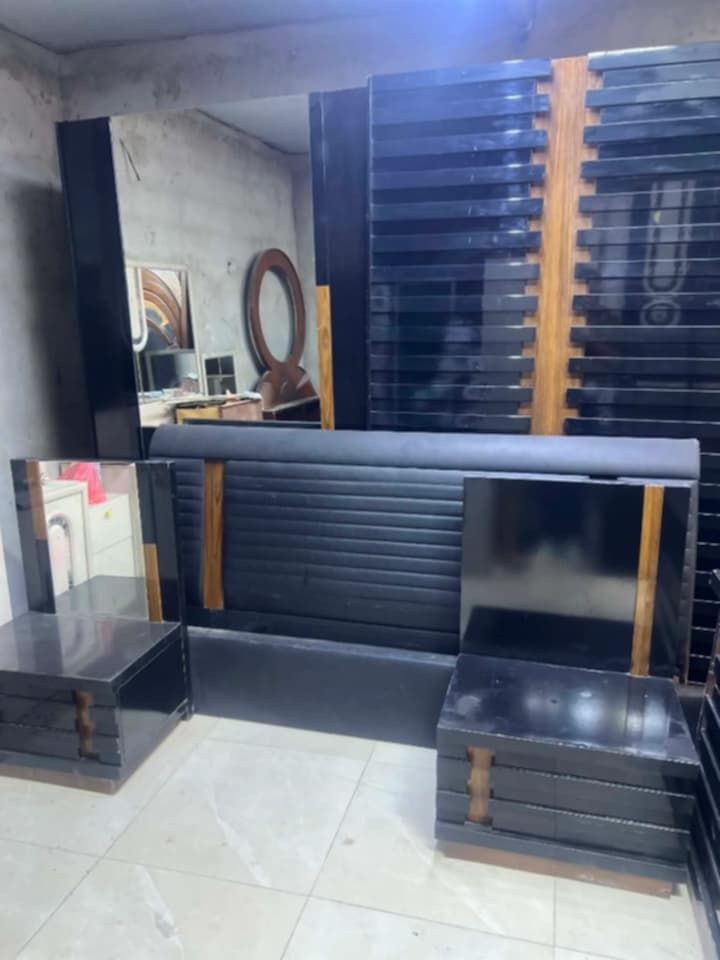 كل هذا الجمال بس 300 مع نقل وشد داخل بغداد مجاني سارعو بلحجز واتساب ***********
