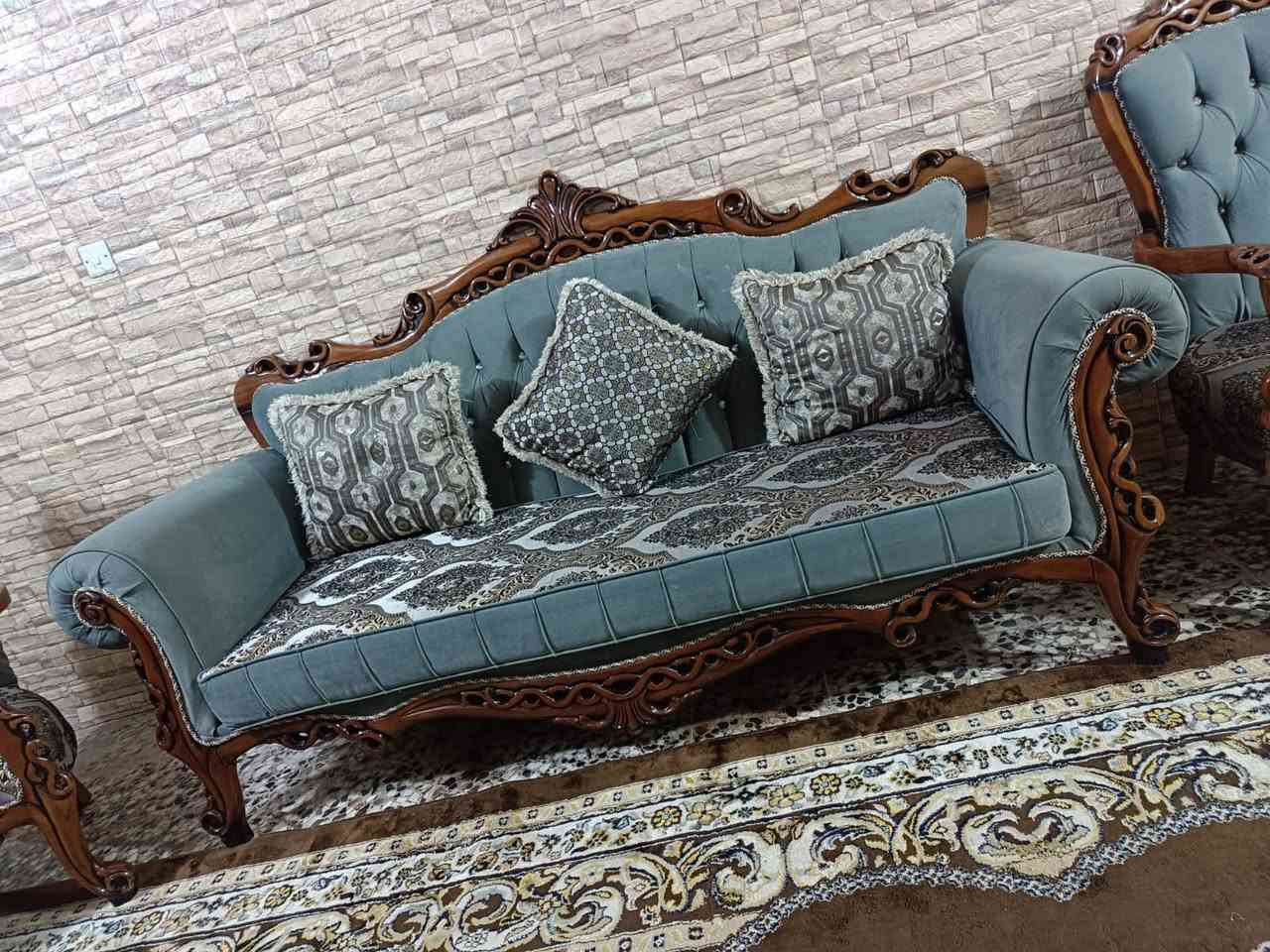 تخم تركي ١٠ نفرات أخو الجديد موديل حديث خشب زان الأصلي أستعمال قليل ستفسار ***********
