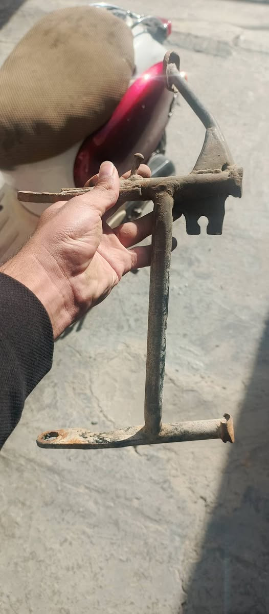 سلام عليكم 
موجود ويل دراجه فراشه امامي مال تفصيخ نضيف حيل 
وستان تعليك هم فراشه بدون لحيم ولا شي 
سعر الويل 10
سعر الاستاند 15
مكان بغداد مدينة الصدر الاستفسار ***********
