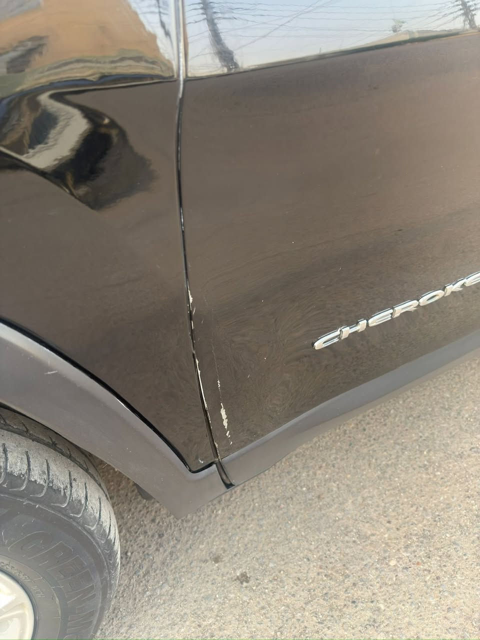 موديل 2019 محرك 3.2 للبيع بيه نواقص بسيطه بالصدر *********** تحويل مباشر باسمي السياره
