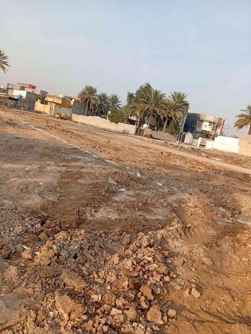 تم فتتاح  قطع أراضي للبيع بأسعار تنافسيه باب الخان بهرز ١٥٠متر عن السوك جاري الخدمات تستلم كامل خدمات مقابيل ساحه أم سماد باقي فقط ٢٠قطعه كلهن نباعن طابو زراعي سند ٢٥وكاله +قرار محكمه من صاحب الملك شراي يشرفنه للمكتب دخل الموقع تواصل على رقم ***********
