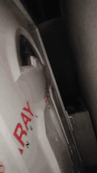 اغراض للبيع باب حمام العرض متر الطول مترين جديد 55  باب خشبي تركي جديد...