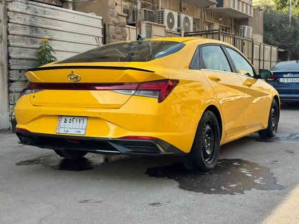 سلام عليكم 
الانترا موديل 2021
فئه لمتد فول 1/1 للاخير 
ماشية 86 الف ميل 
حادث موضح بل صور تبديل دعاميه وبيها سونار قبل الصبغ الاصفر 
صدر موبس+ تخم تاير جديد 
كير +محرك+تبريد بلادي
داخل السياره ملكي ابيض 
بسمي تحويل ثاني يوم 
السعر 167 ورقه 
العنوان بغداد حي القاهره
السياره بصمتين بيها
رقم الهاتف ***********
