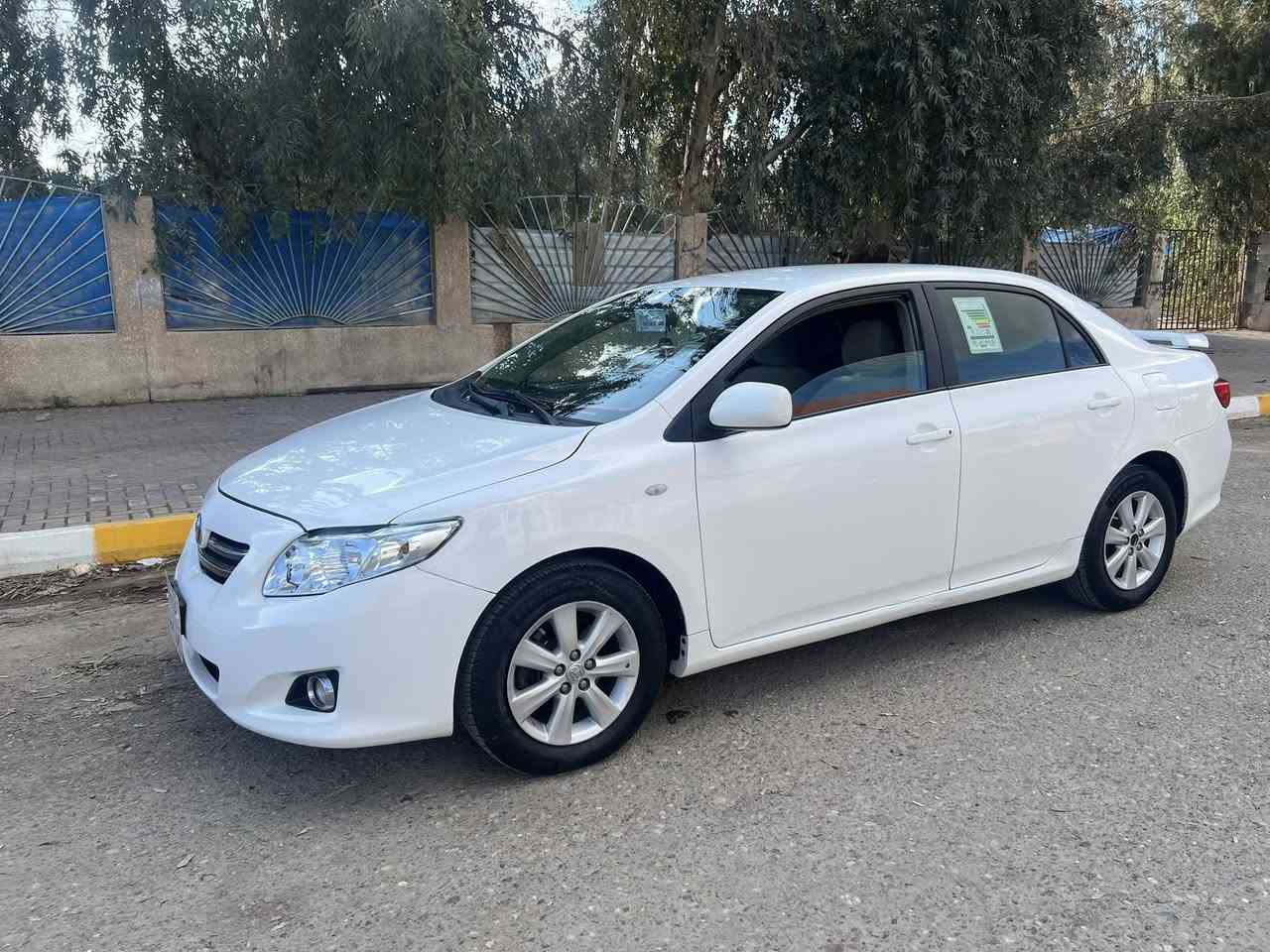 السلام عليكم 
للبيع كورله موديل 2009 خليجي محرك 1600 شرط بجم كبس يعني بدون صبغ بدون شواصي مكفولات بيه جاملغات الخلفيه وقبق الجنطه بدون دواخل شرط 
كير ومكينه لاتنقيص ولاتبخير شرط 
تخم تاير + صدر امامي + خلفي شرط 
السياره حلوه وجاهزه من كل شي 
السونار مرفق مع المنشور 
رقم اربيل  يعني شرط التحويل 
السعر 107 وبيه مجال للشراي 
الاستفسار ***********
