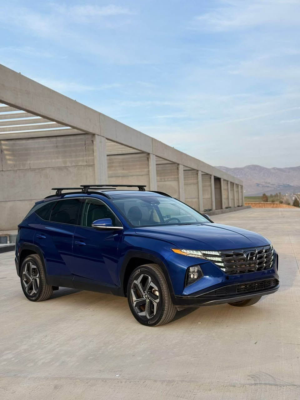 السلام عليكم 
هیوندای تكسون 2024
سعر :178 
لون:نيلي 
عداد المسافه :7 الف
حجم المحرك : 2.5L (4.سلندر )
ملاحظه :فقط جملغ  صبغ 🔴

فول فول مواصفات 1/1

فتحة سقف بانورما
دةبل اكسل 𝟒𝐱𝟒
تتقدم وترجع بريمونت
كيج الكــــتروني 
انــــارة دشبول
بصمة ابواب
بصمة تشغيل 
تشغيل عن بعد (𝐑𝐄𝐌𝐎𝐓𝐄 𝐒𝐓𝐀𝐑𝐓)
شاحن هاتف لاسلكي
شاشة دشبول ديجيتال
سماعات هارمان كاردن عدد 16
عداد كاميرات 6 ستة
كاميرا 360
كاميرا امامي
كاميرا جانبي
كاميرا خلفي
شفتات استيرن
هاند بريك بصمة
اوتو بارك (𝐀𝐔𝐓𝐎 𝐏𝐀𝐑𝐊)
اوتو هولد (𝐀𝐔𝐓𝐎 𝐇𝐎𝐋𝐃)
اوتو ستارت (𝐀𝐔𝐓𝐎 𝐒𝐓𝐀𝐑𝐓)
اوتو ستوب (𝐀𝐔𝐓𝐎 𝐒𝐓𝐎𝐏)
رادار 360
رادار امامي (تحديد مسار)
رادار جانبي  (نقاط عمياء)
رادار خلفي (التحذير من الاصطدام)
حساسات 360
حساسات امامي
حساسات جانبي 
حساسات خلفي
نظام (𝐒𝐌𝐀𝐑𝐓)
نظام (𝐒𝐏𝐎𝐑𝐓)
نظام (𝐂𝐎𝐌𝐅𝐎𝐑)
نطام (𝐄𝐂𝐎)
نظام(𝐒𝐍𝐎𝐖)
كشنات جلد 
جميع كشنات كهربائي
كشنات خزن+ميموري 
كشنات تبريد امامي 
كشنات هيتر  امامي وخلفي
تحكمات استيرن
استيرن هيتر
تبريد لمس
تبريد مركزي 
صندوق شفط كهربائي 
لايتات (𝐋𝐄𝐃) لید عدسة زينون 
بكلايتات (𝐋𝐄𝐃) لید
 ويل كروم 

تفاصيل اكثر الاتصال علی ارقام التاليه  
***********📞
‏ WhatsApp - Vibir
☎️ [hidden information]

عنوان📍عقره اكر, نينوى
