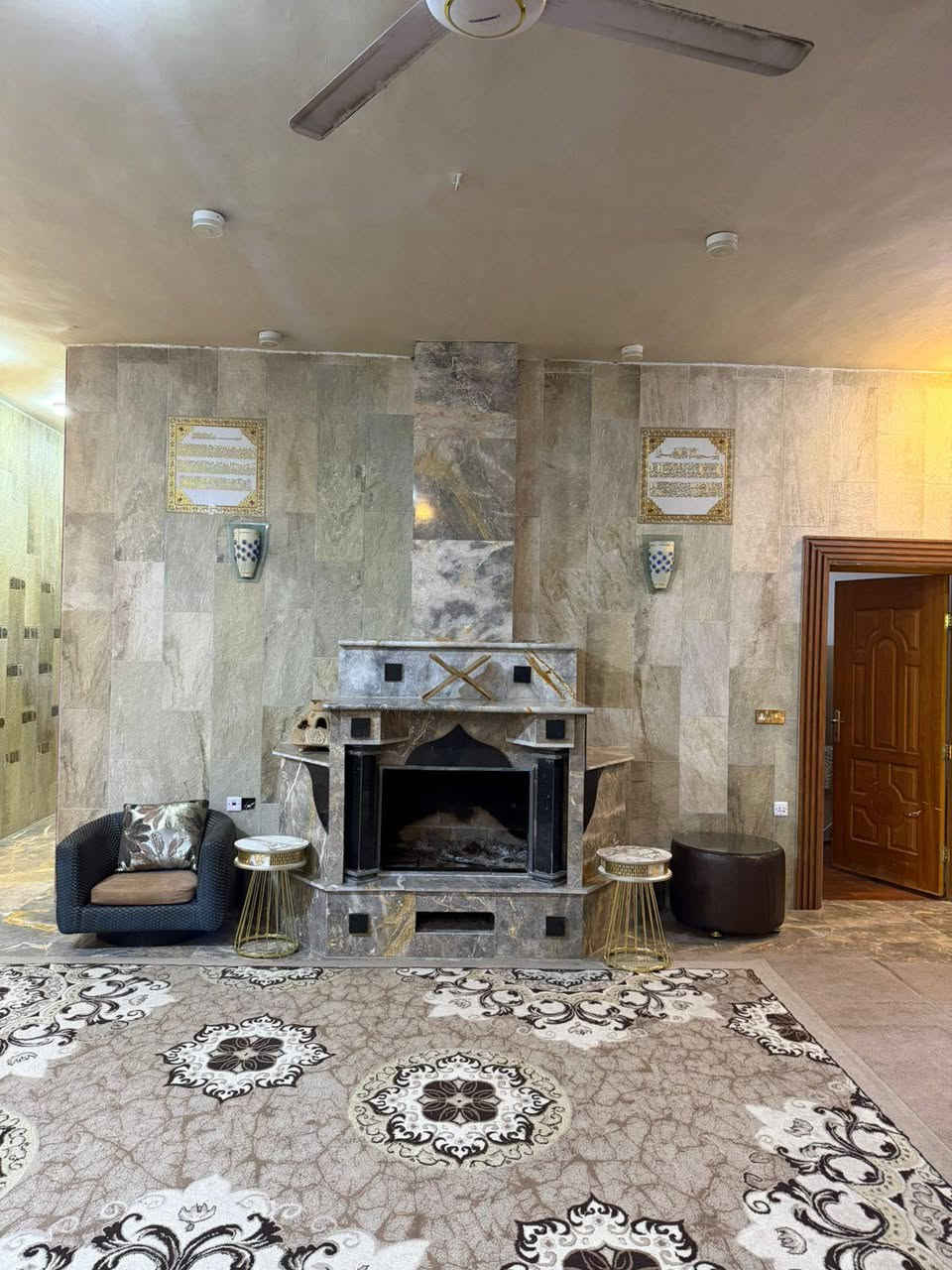 البيت بسمنأ حصرا للبيع مستعجلين 
السعر جوه سوق وفرق تتاكد بنفسك
بناء درجه اولى بدق تفاصيله
العنوان //بغداد //الكاظمية //الطي نهايت شارع سليم درويش ارقى شارع بطي
المساحه 900 متر
تفاصيل اكثر إتصال برقم 
اسفه ممتواجده ع الفيس
رقم بي واتساب
***********
