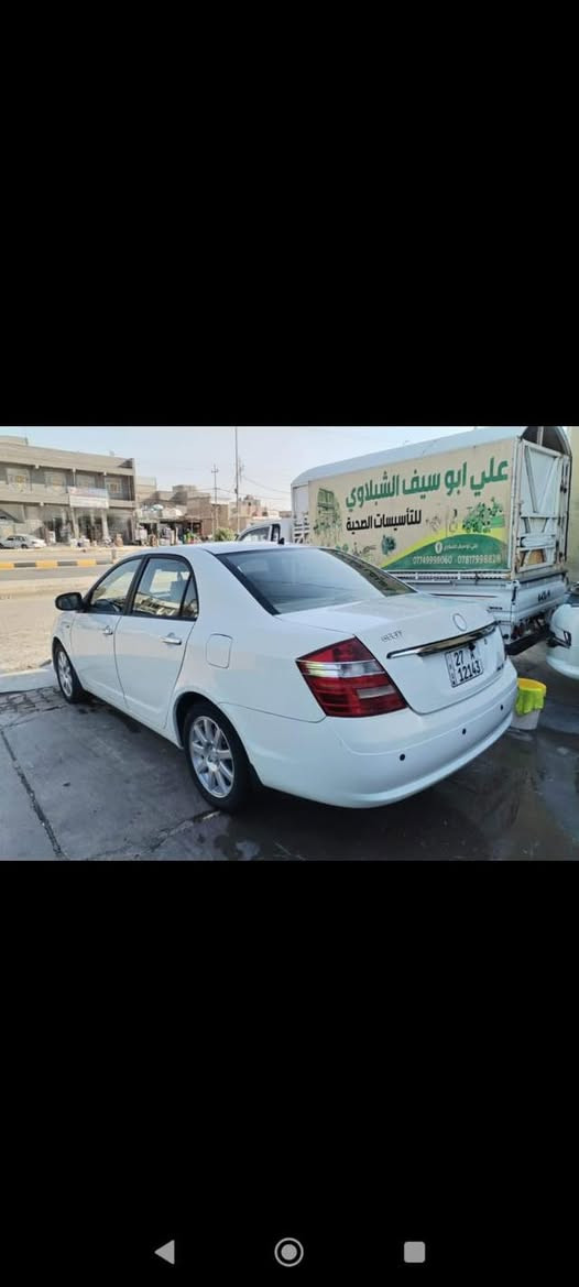 سلام عليكم جيلي موبل 2013السياره كفاله عامه من كلشي ضربه صبغ تبديل جارد حته من مكينه كير حداديه تبريد تخم تاير جهازه من كلشي رقم ذي قار نكليزي مكانه الديوانية 
***********

