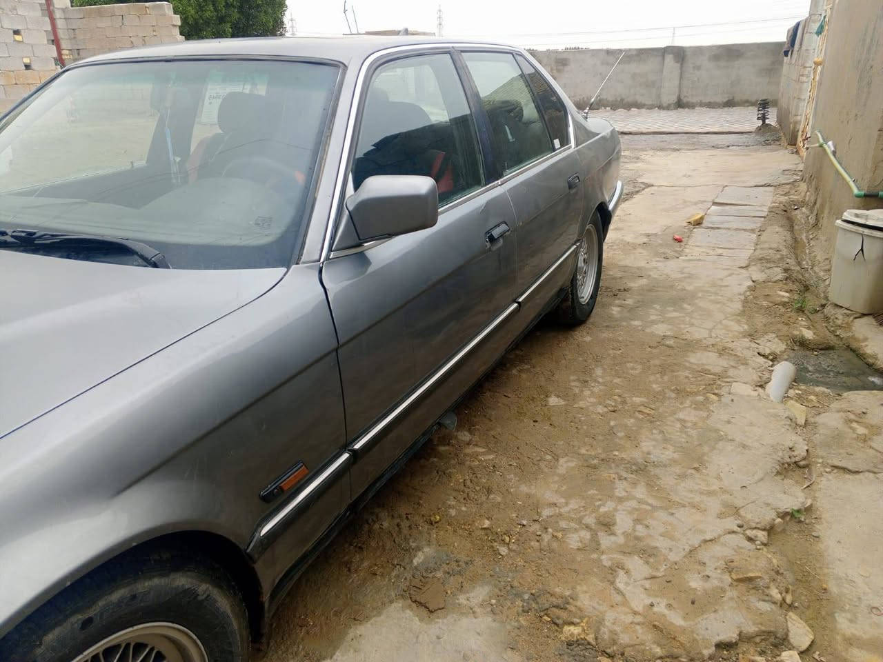 سيارة BWM موديل 90
حجم 735 مفتوح تبريد شغال 
سيارة كاعده وكشرها كلش حلو 
سيارة بس كنترول الگير عاطل 
أبيعها على وضعها
السعر مناسب بنسبه للسيارة 
35 ورقه 
سيارة رقم واسط بأسمي 
ذي قار قضاء النصر 
رقم ***********
واتساب موجود
