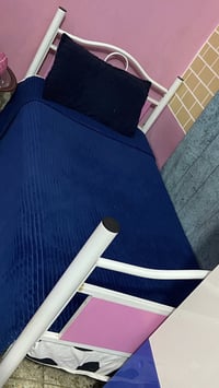 جرابي حديد • ٤ قطع • سرير