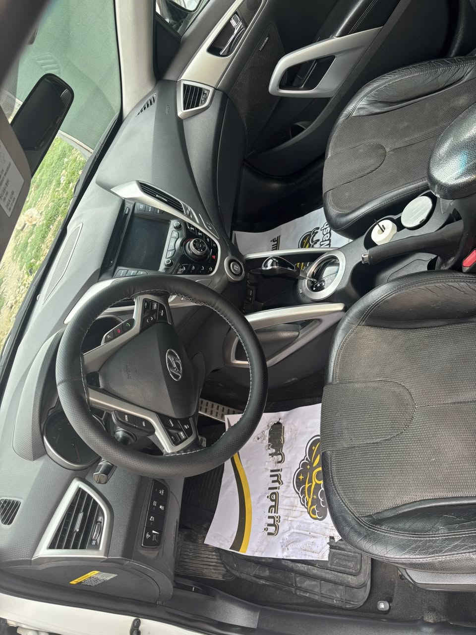 السلام عليكم
ڤولستر للبيع موديل 2013 
 صبغ دوسات فقط مكينه 16 شرط جديده كير اوتو بصمه 
تشغيل عن بعد 
بصمة ابواب 
كشنات جلد 
هيتر كشن 
بانوراما 
تبريد ثلج تدفئه نار 
رقم هزه سنويه كلو جديد شرط التحويل
سياره جاهزه من كل النواحي 
سعرها 95 
مكانها حي الوحده 
***********
