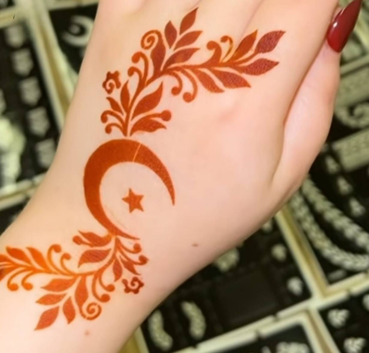 تتوفر لدينا حنه نقش
سعر القطعه الفين دينار


**إذا كنت صاحب هذا الإعلان وتريد حذفه لأي سبب، رجاءا أرسل رسالة إلى الدعم الفني**