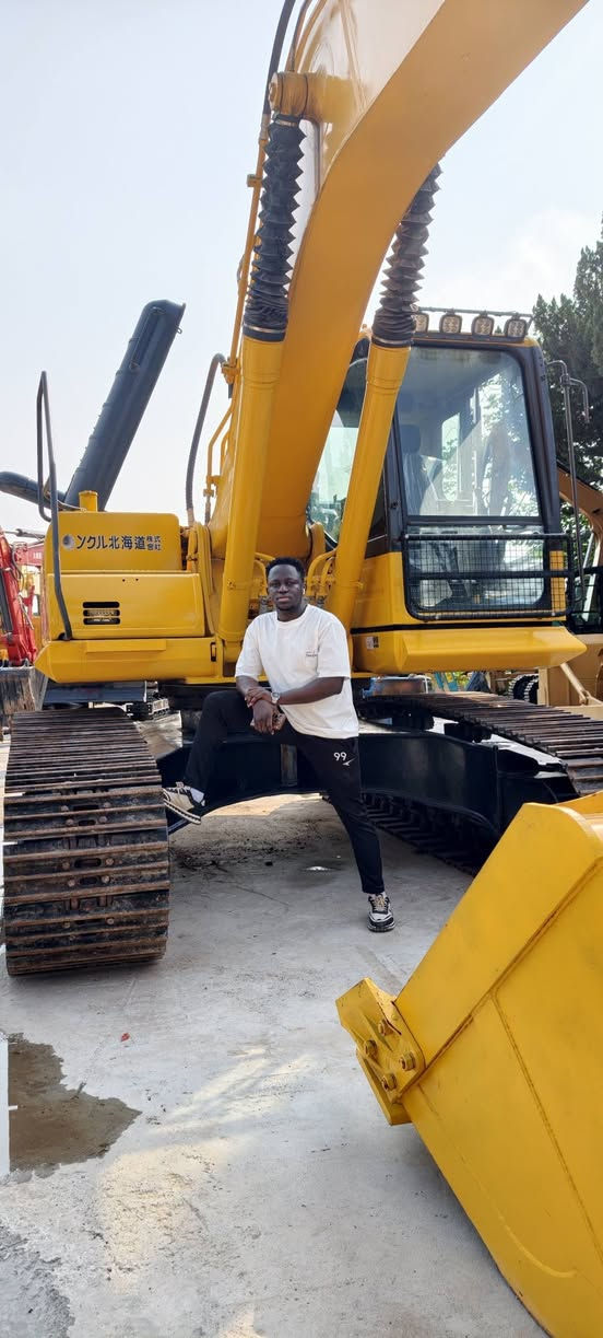 Today our Nigerian customer visited us and purchased 3 units of Komatsu PC220 excavators, ready to ship to Nigeria soon. We also discussed plans for long-term cooperation.
 
You are warmly invited to tour our office and machine yard.
We are a verified Alibaba supplier with large followings on Facebook & Instagram. Reach out to us from anywhere

WhatsApp : +8617821839220 📩 

We’re ready to offer the best machinery solutions for your project. Thank you!
 

 
#KomatsuPC220 #UsedExcavator #NigeriaConstruction #MachineryExport #LongTermPartnership #HeavyEquipment #AfricaInfrastructure #AlibabaVerifiedSupplier #constructionmachinery


**إذا كنت صاحب هذا الإعلان وتريد حذفه لأي سبب، رجاءا أرسل رسالة إلى الدعم الفني**
