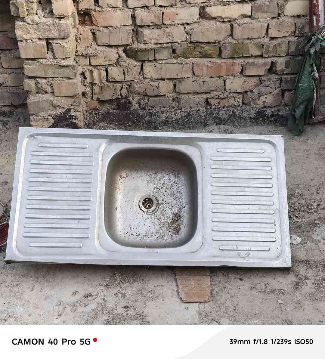 سلام عليكم غراض بايسكل كل شيء مابي طباخ مفرغه تشتغل مبرده عطلانه غساله عطلانه
وصفر ١٥ كيلو 
***********
