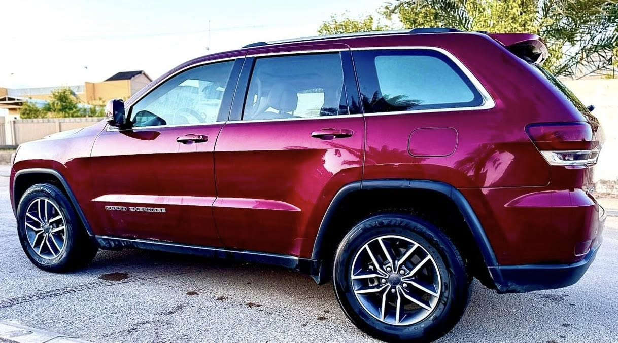 يا الله
جيب لاريدو🚘 خليجي فول مواصفات 
2019 خليجي مكفولة سيارة 
*********** ☎️
فتحه سقف (( سلايد )) 
شاشة كامرا 
حساسات امامي خلفي 
شفتات ستيرن
تحكمات ستيرن 
تبريد قطعتين 
تشغيل عن بعد 
كشنات كهرباء 2 
كشنات جلد 
تشغيل عن بعد 
رادار جانبي 
باقي المواصفات معروفه 
سعر 235$ بيها مجال قليل 
مكان سيارة بغداد السيدية 📍
سونار بالمنشور بيها دعاميه صبغ 👇🏼
