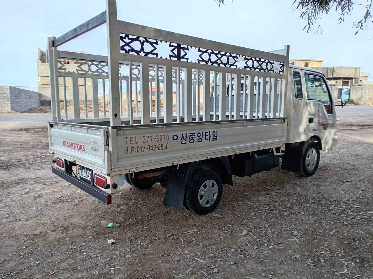 السلام عليكم للبيع كيا أم عيون موديل 2000مكفوله كفاله عامه سياره جديده عله بلاد مكاني ديالى كنعان 
ستفسار أكثر ***********
