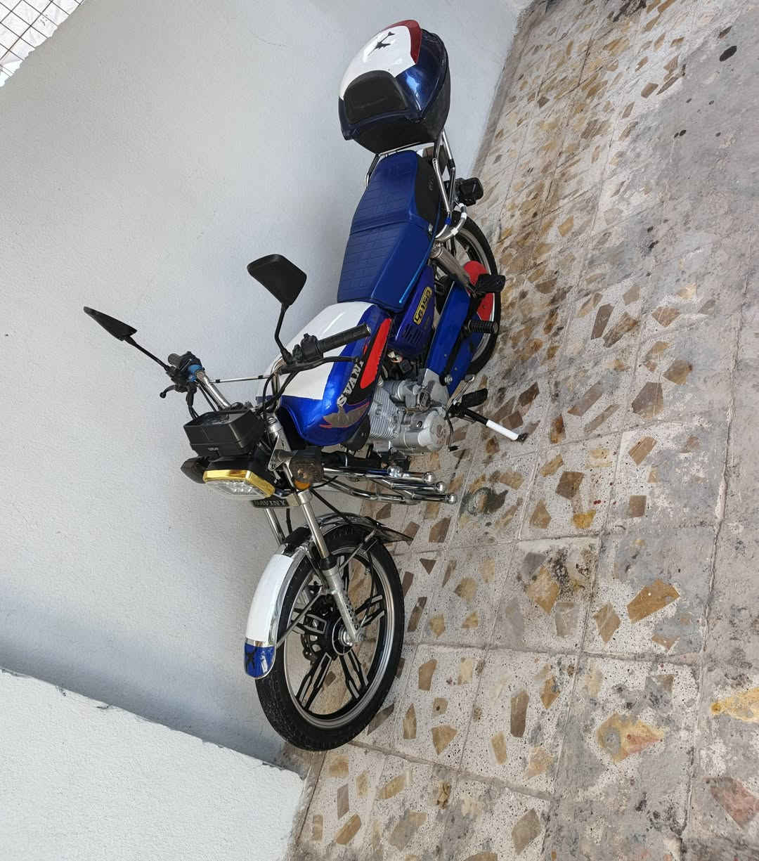 دراجات البيع سيفان موديل 21خير من الله نضيفه كلش وراقه كامله مكمركه السعر 650وبيه مجال رقم *********** اتصال واتساب
