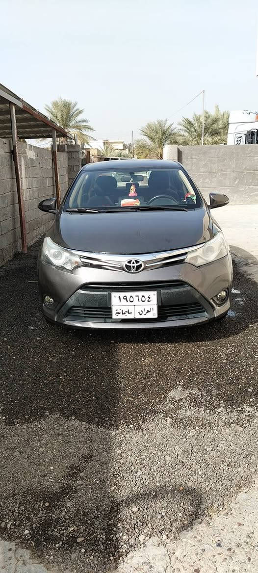 السلام عليكم للبيع او مراوس تيوتا يارس موديل 15 رقم وهزه وسنويه كله جديد ابسمي محرك 1500 سي سي كير محرك كفاله مامفتوحات صدر امامي خلفي جيد جدآ داخلها جديد وضع الشركه السياره فول مواصفات بصمه اشاير بالمري شاشه وحساس وتحكم ستيرن يدات نيكل 5ويل كب تخم تاير مابيها اي نقص السعر 115 وبيها مجال مكانها بغداد التاجي قرب المرور التاجيات باقي التفاصيل اتصل وتدلل ***********
