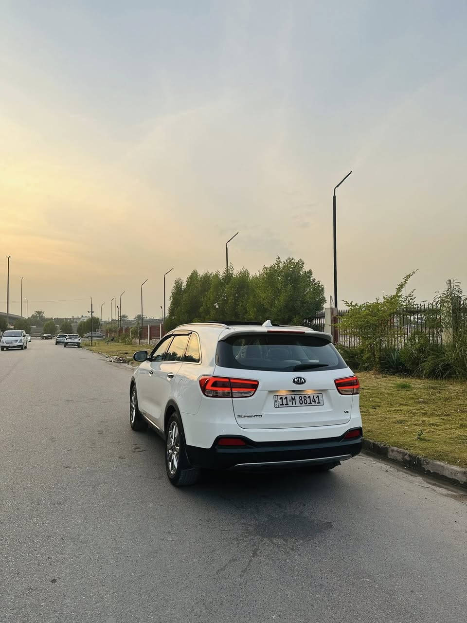 السلام عليكم ….. للبيع سورنتو 2017  خليجي رقم بغداد باسمي 6سلندر   كفاله عدا بارد اباب السكن بسيط فول مواصفات بانوراما بصمتين ابواب  + بصمة تشغيل جنطه كهربائيه ذكيه رادرادات امامي وخلفي  وجوانب السعر 233$
وبيهه مجال بسيط مكاني بغداد حي الجامعة او الفلوجه
رقم التلفون::***********
